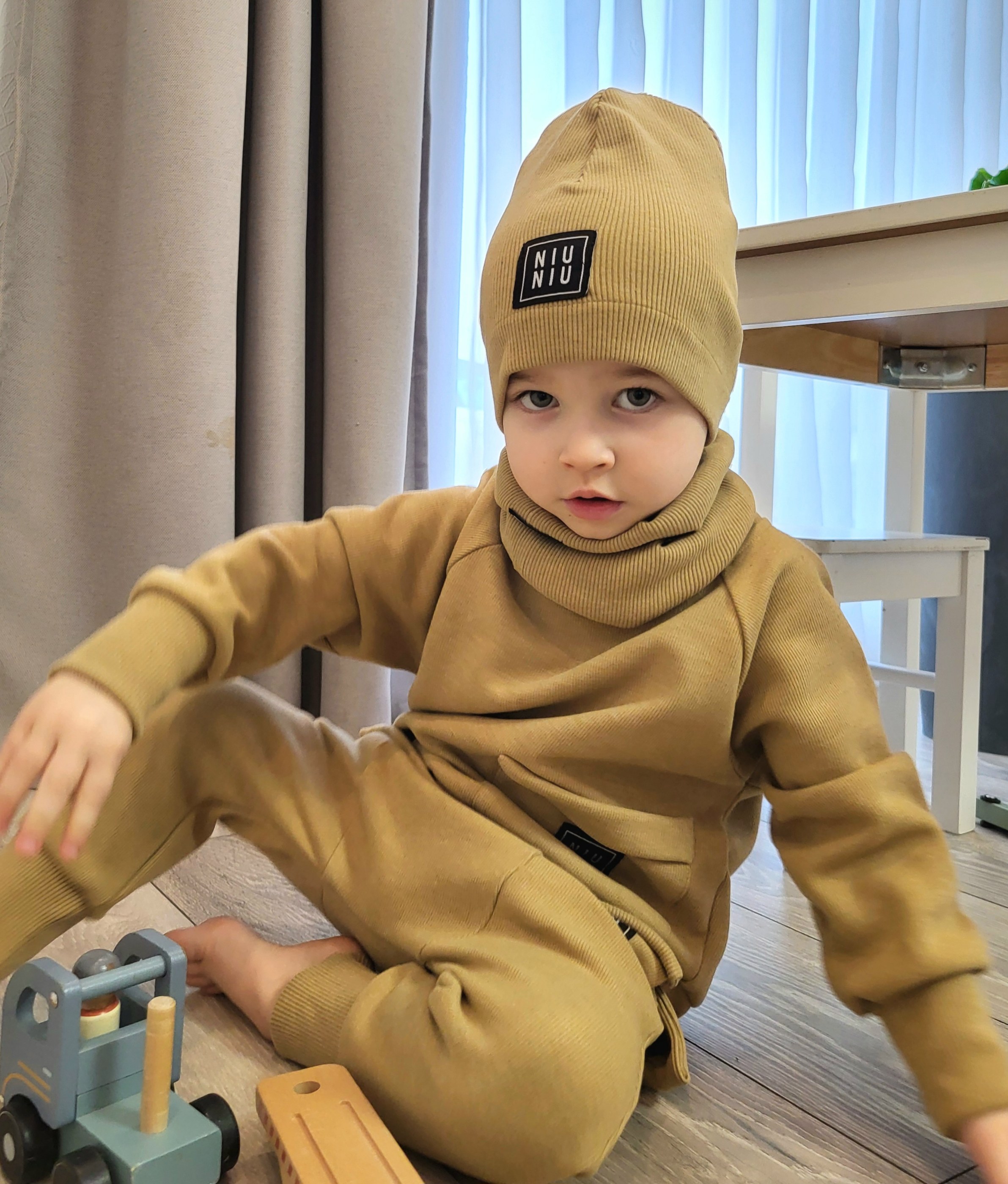 LAISVALAIKIO KOMPLEKTUKAS "BOSIUKAS" CAMEL