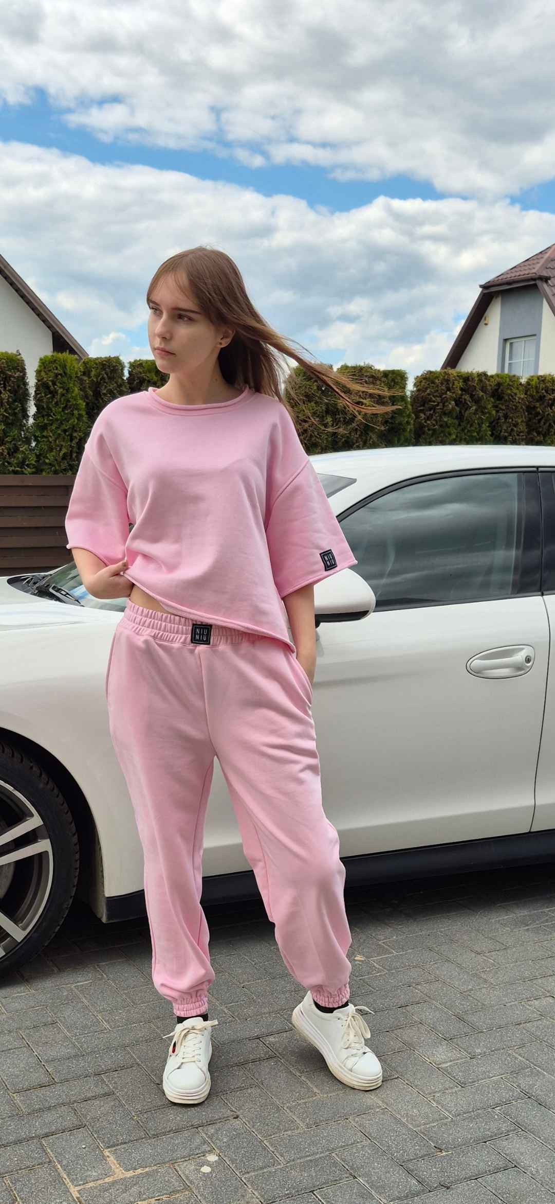 Džemperis trumpomis rankovėmis +Joggers kelnės / Sweet dreams pink