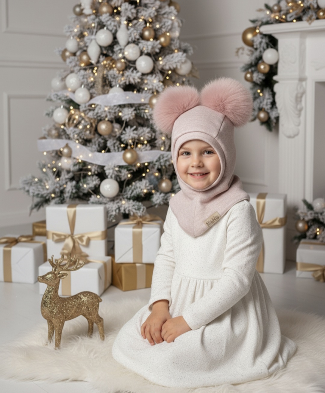 MERINO VILNOS ŠALMUKAS RAUSVAS "PŪKIS" SU 2 POMPONAIS